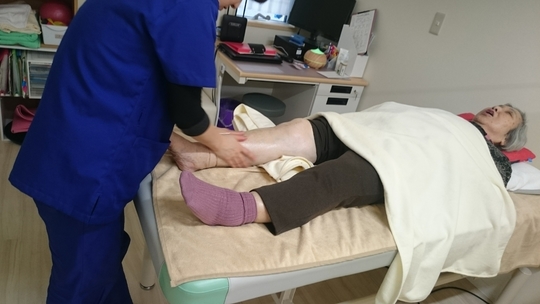 クリニカル・アロマテラピー 介護 福祉 医療の現場に活かす Amazon.co.jp: クリニカル・アロマテラピー: 第3版 介護 福祉