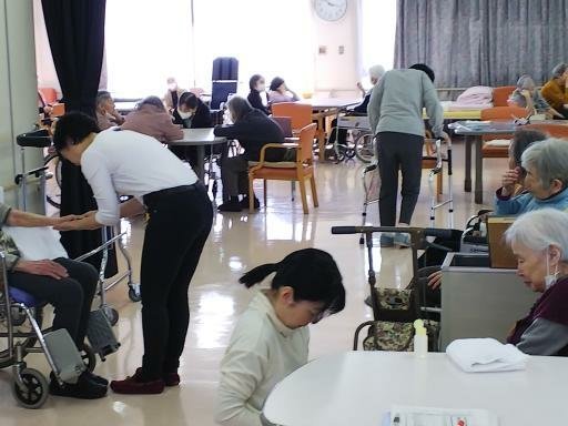 クリニカル・アロマテラピー 介護 福祉 医療の現場に活かす Amazon.co.jp: クリニカル・アロマテラピー: 第3版 介護 福祉